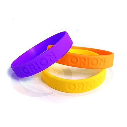 silicone bracelet with engraving